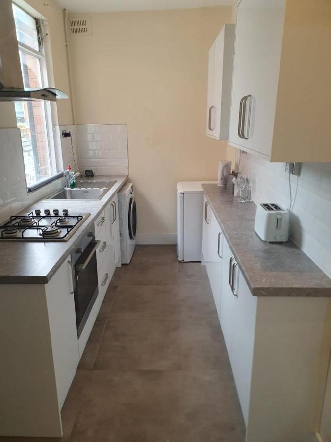 2 Bedroom House - Hopefield Road Leicester Exteriör bild